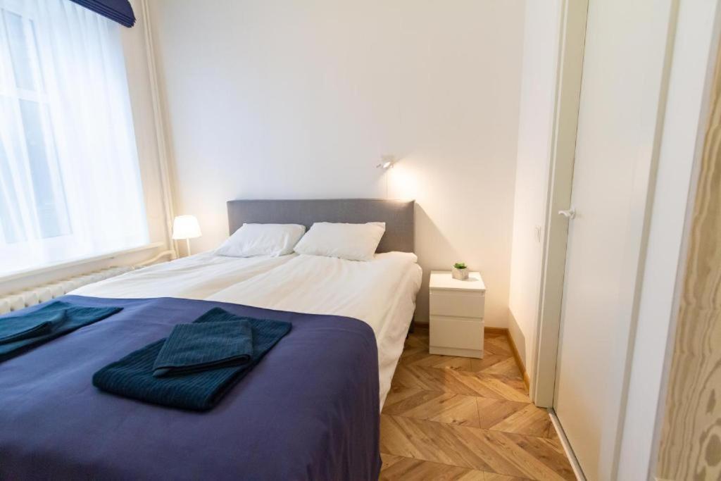 Hot Spot Apartments! *
